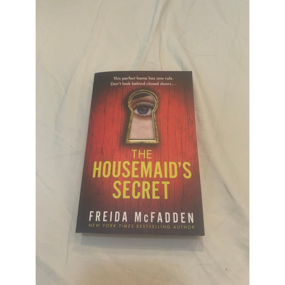 The Housemaid’s Secret by Freida McFadden • Paperback • Excellent Condition